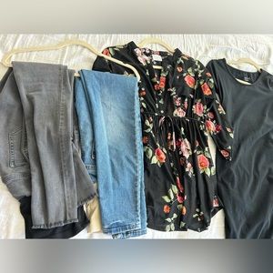 Maternity clothes lot (4 items)